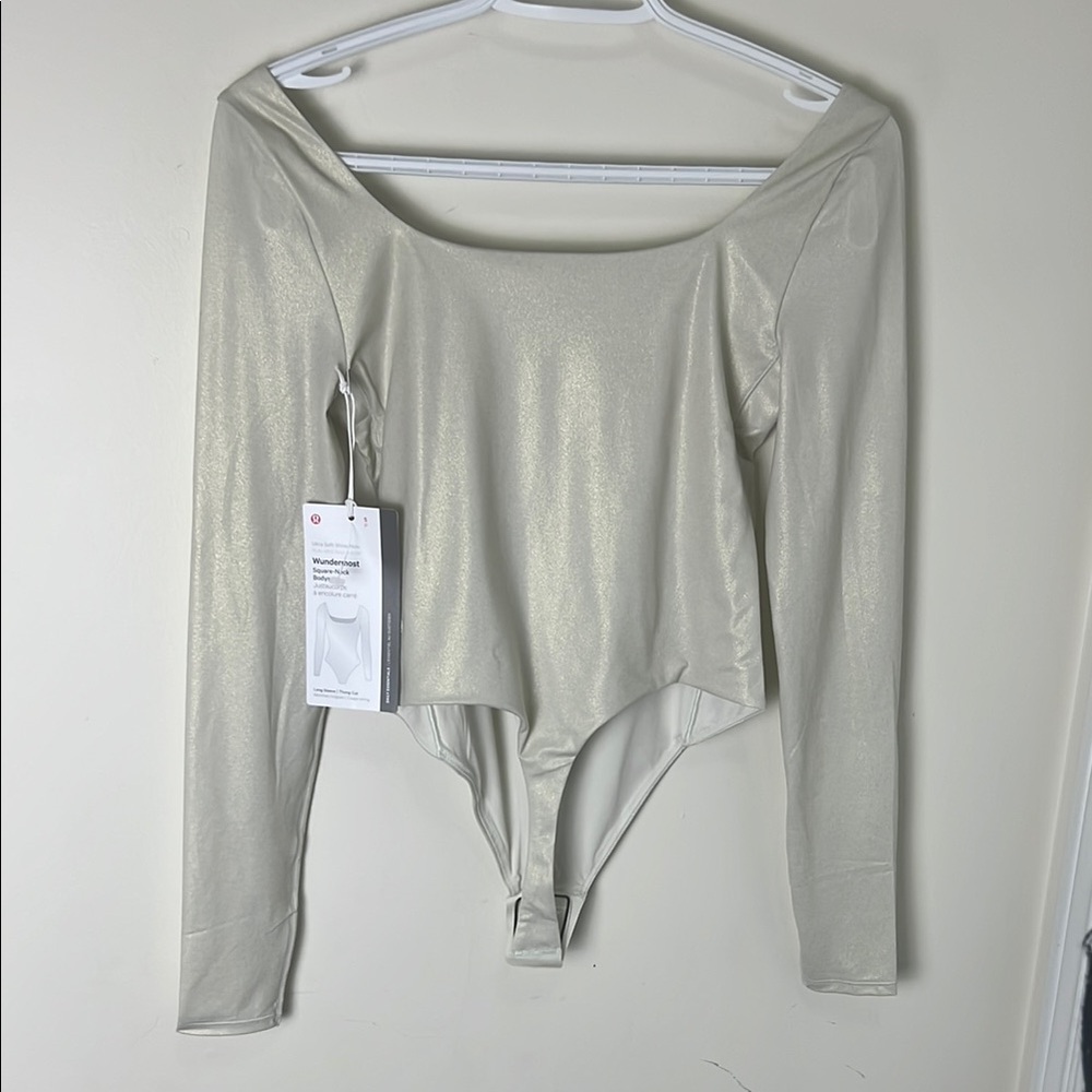 lululemon Elegant Cream Shimmer Long Sleeve Bodysuit size Small